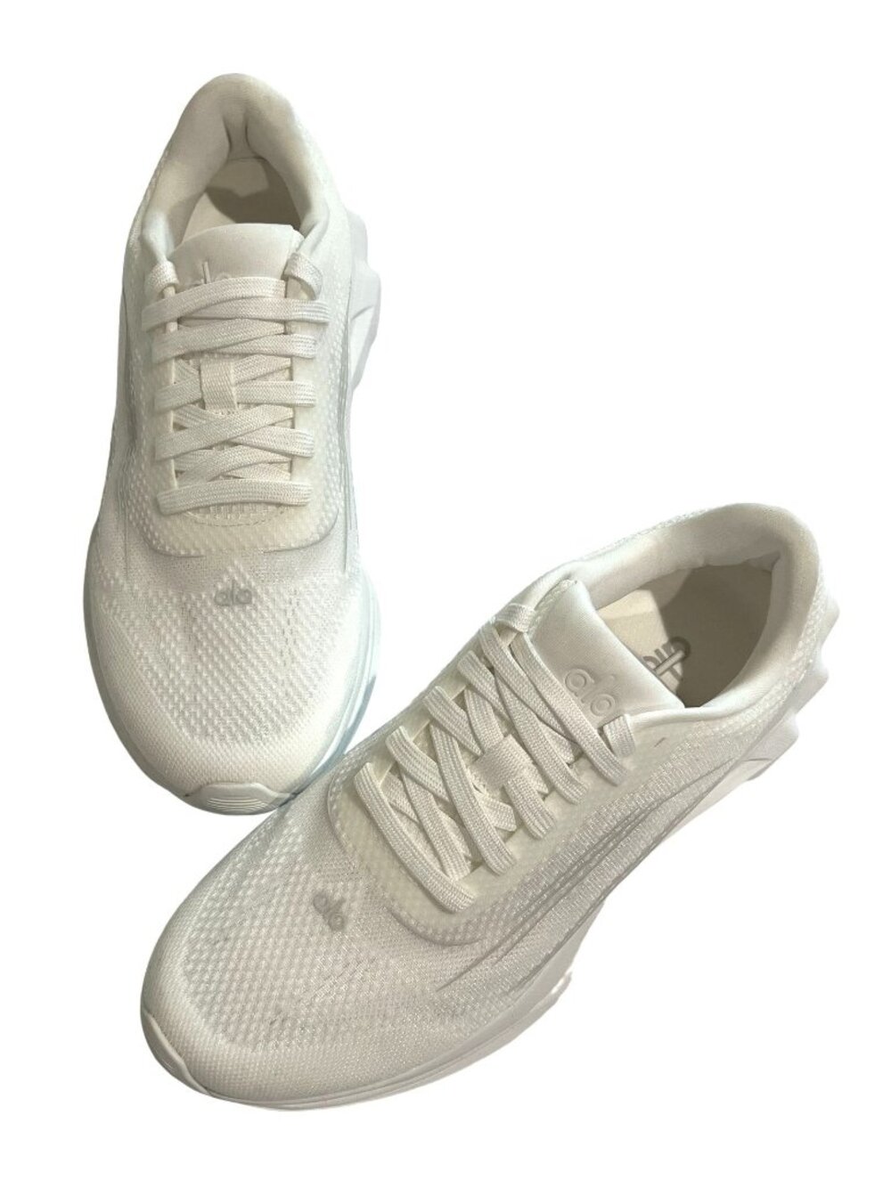 ALO Yoga Alo Runner Sneakers in White/White